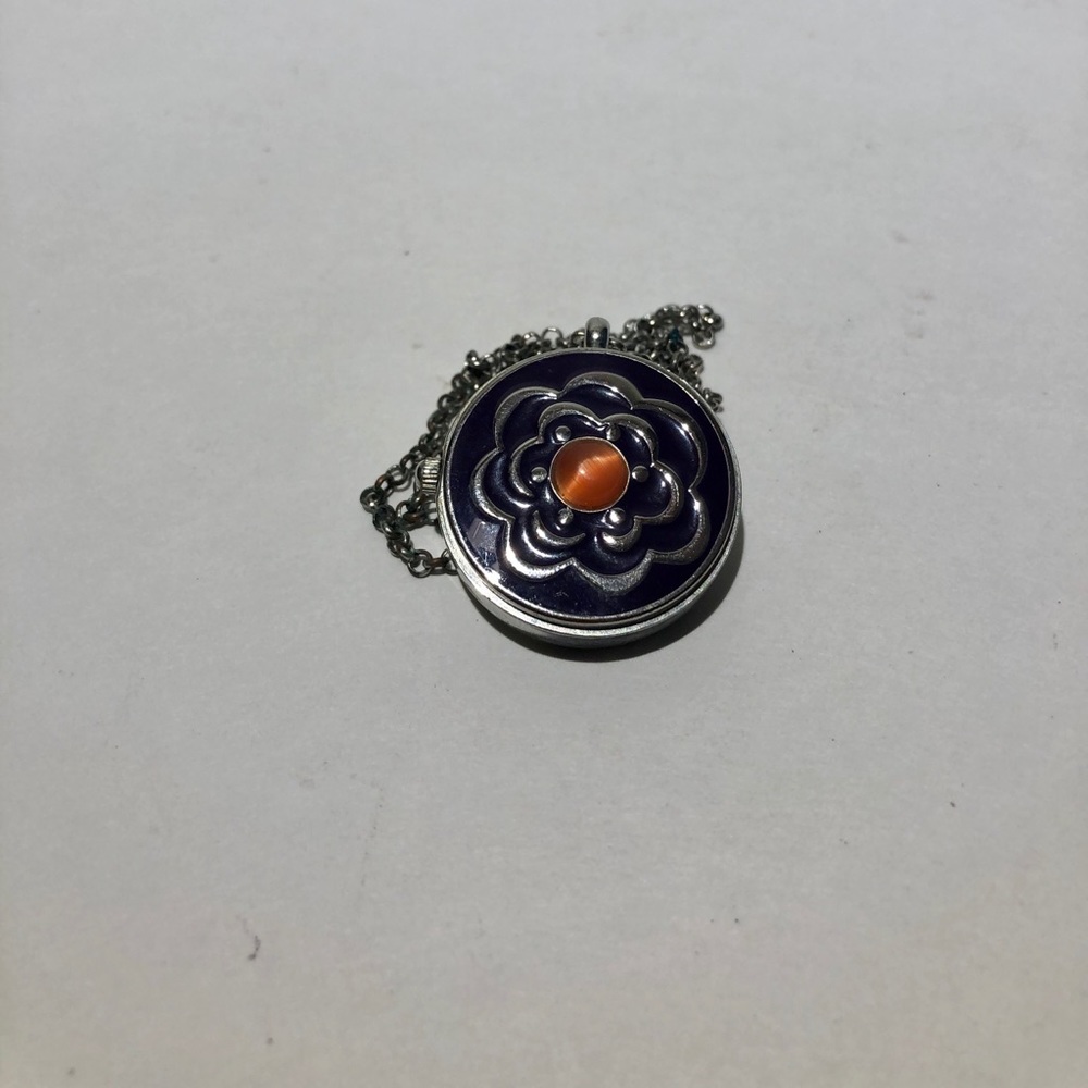 Chain Watch - Picture 3 of 3